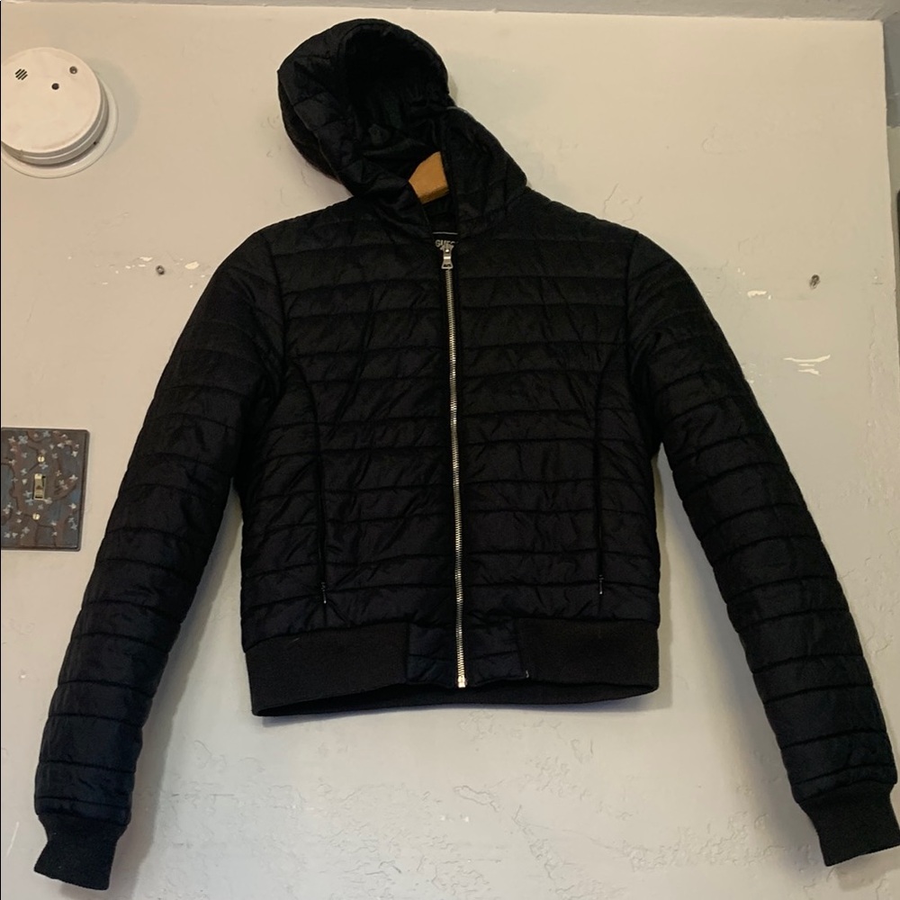Guess Cropped Puffer Coat